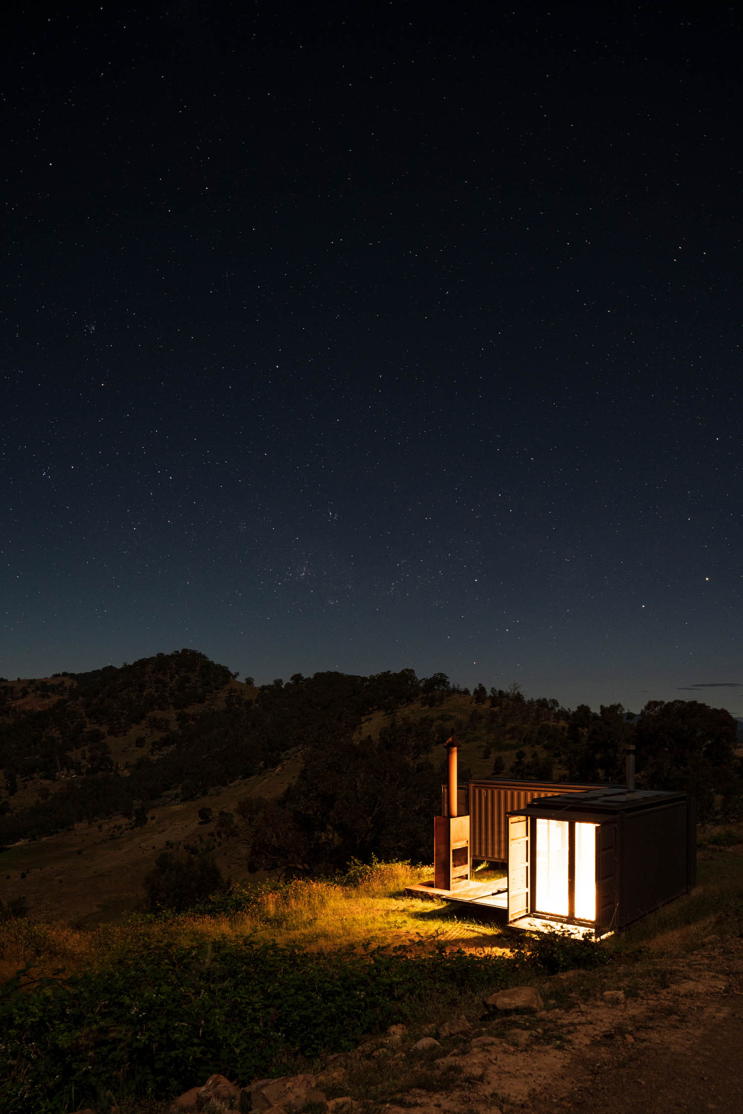 night Mansfield Tiny Home / Robbie Walker