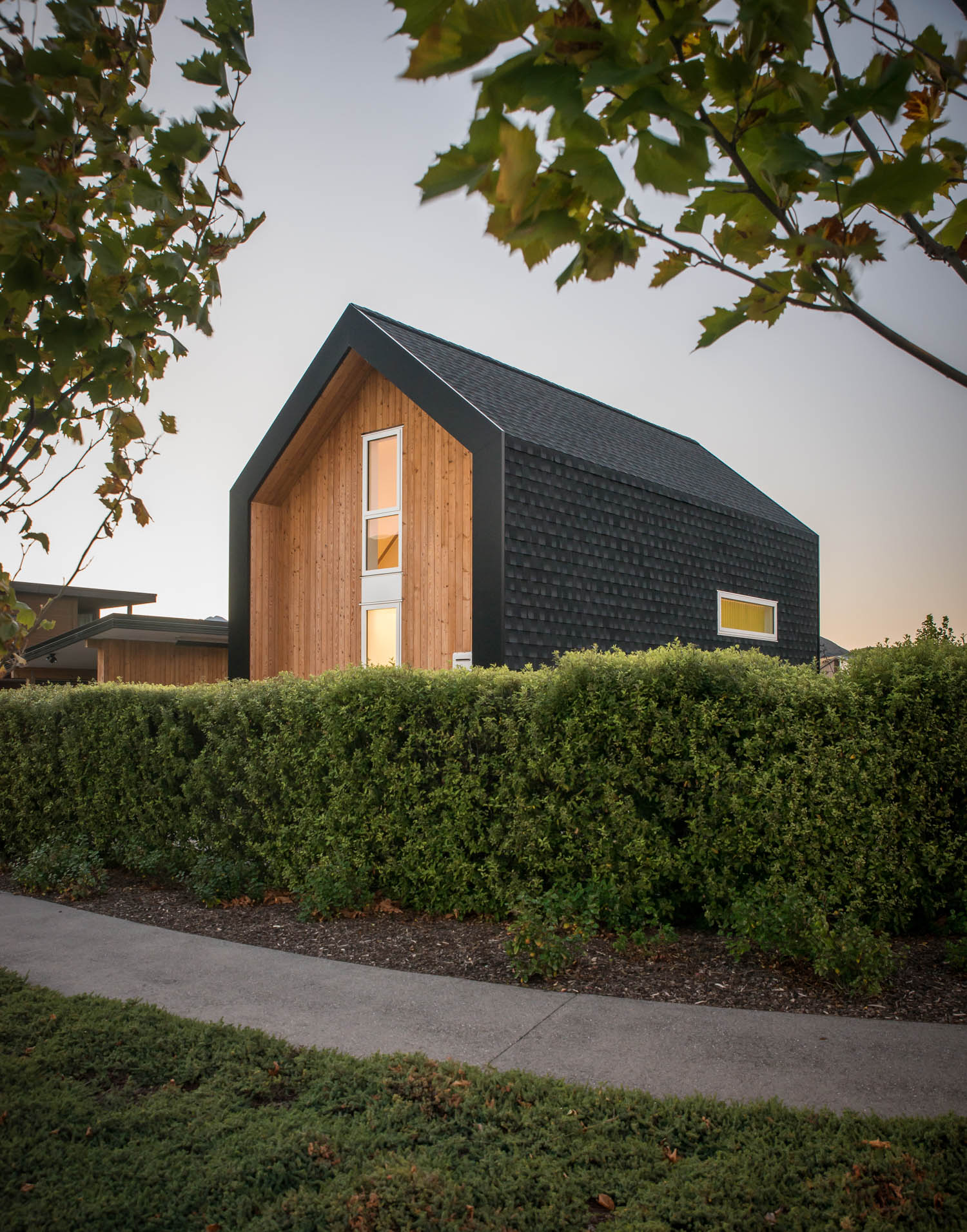 streetscape Kirimoko Tiny House / Wanaka NZ / Condon Scott Architects