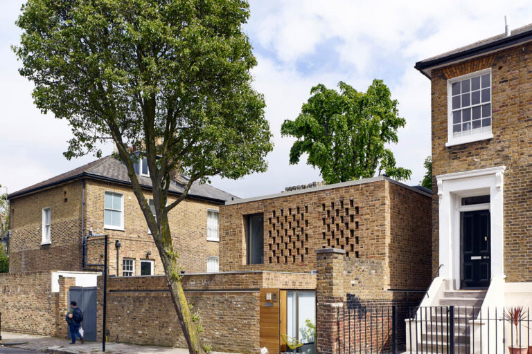 Aperture House / London / Paul Archer Design