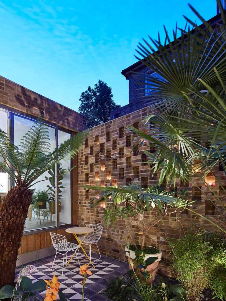 Aperture House / London / Paul Archer Design - TinyHouseZine