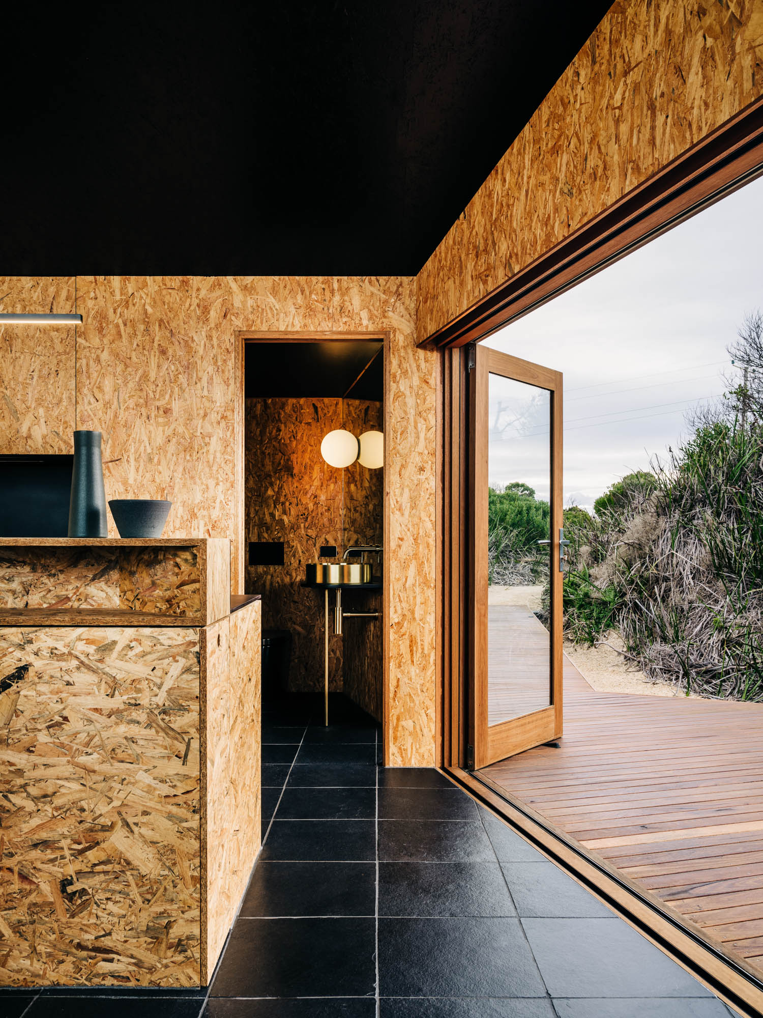 chipboard Dolphin Sand Studio / Beach Front Tiny Home / Matt Williams Architects