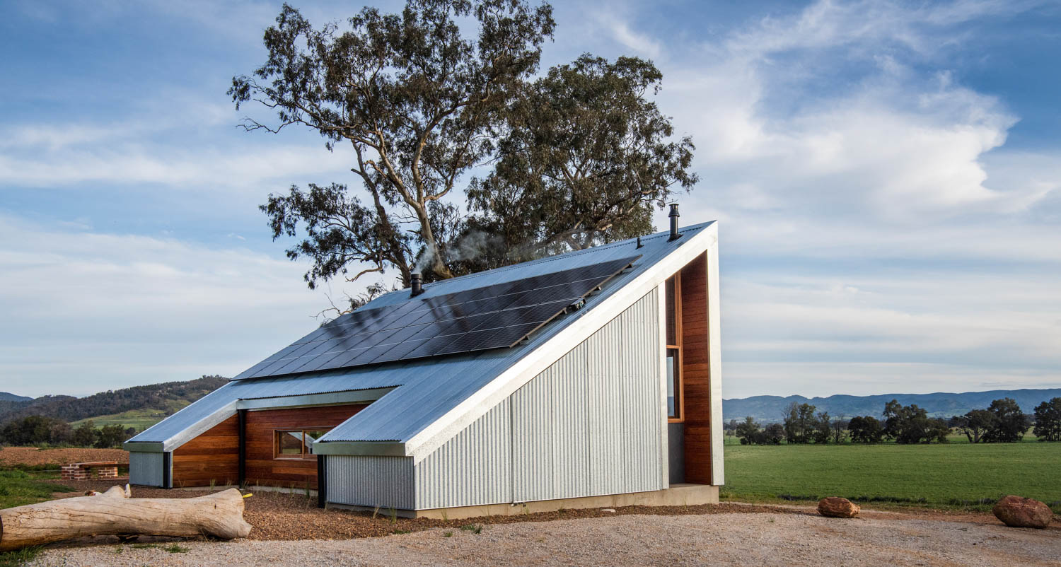 roof Gawthorne's Hut / Mudgee / Cameron Anderson Architects