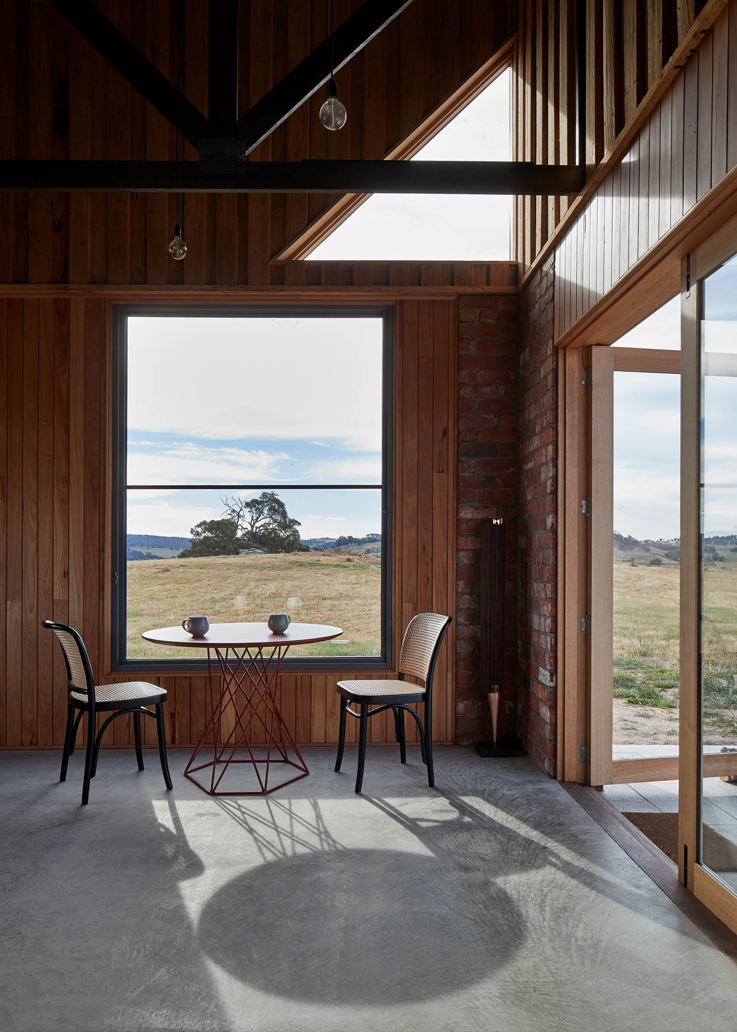 Nulla Vale House and Shed / MRTN Architects