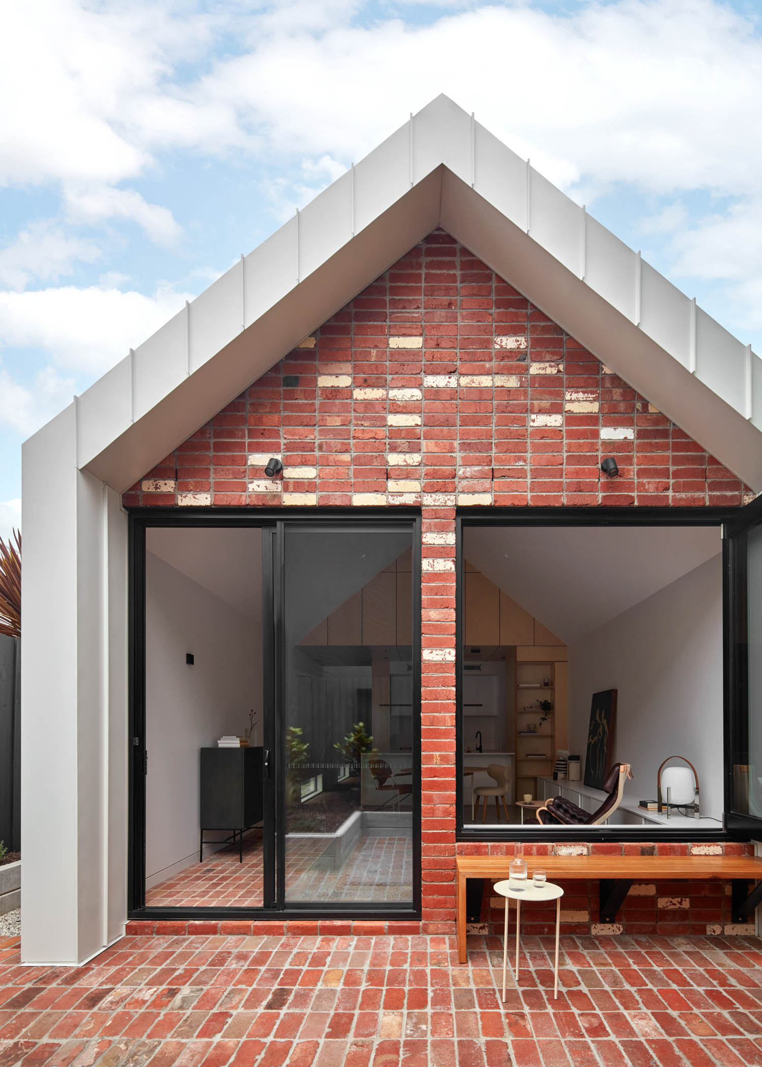 elevation Small House / Brunswick / R Architecture