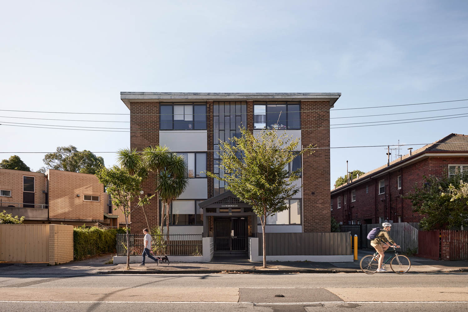 front entry St Kilda Micro Sanctuary / Tsai Design