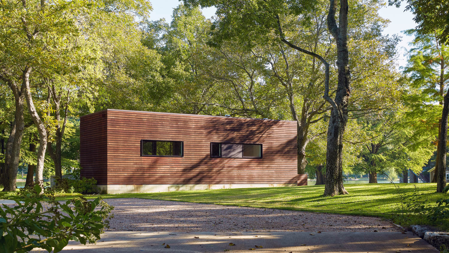 timber cladding Cousin Cabana / Lake Austin Cabin / Black Rabbit