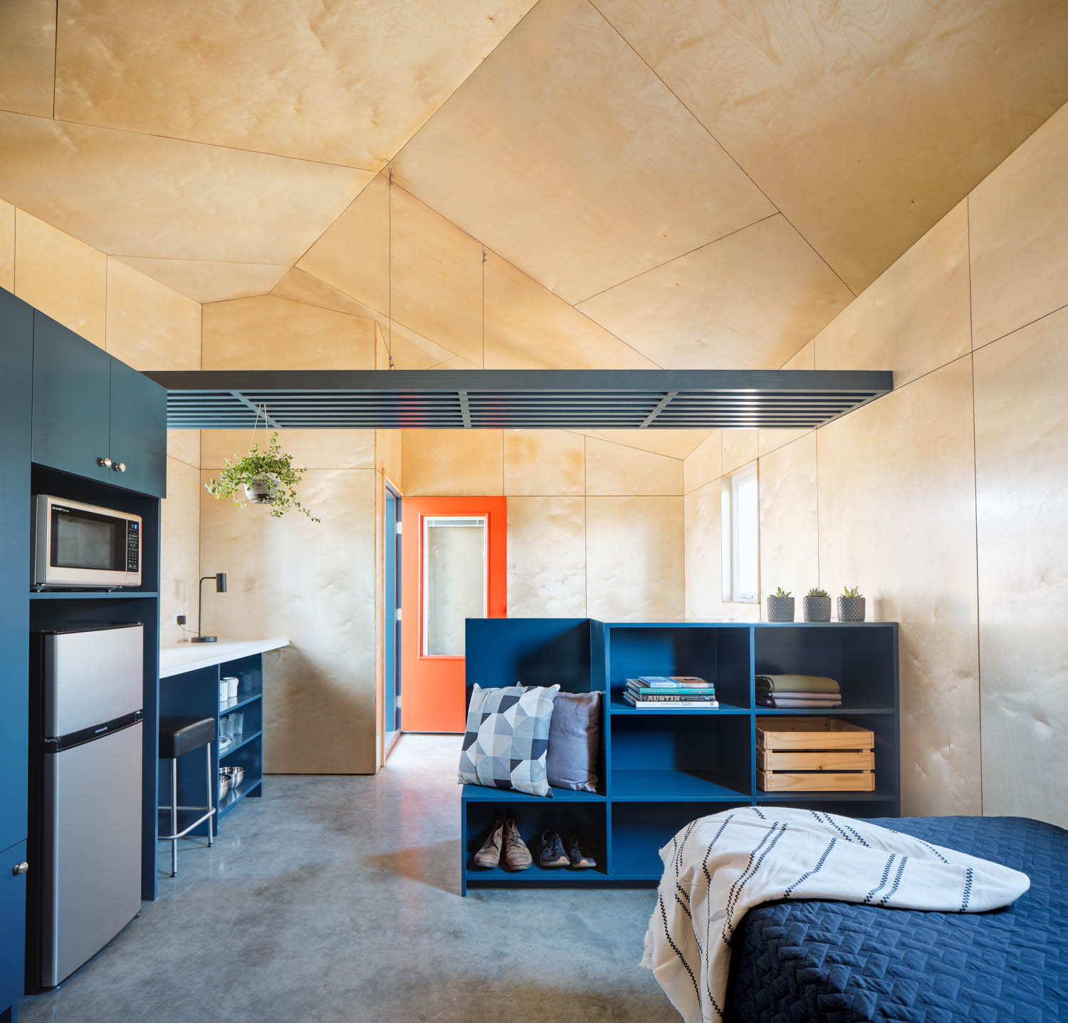 interior Tiny Victories / Austin / Jobe Corral Architects