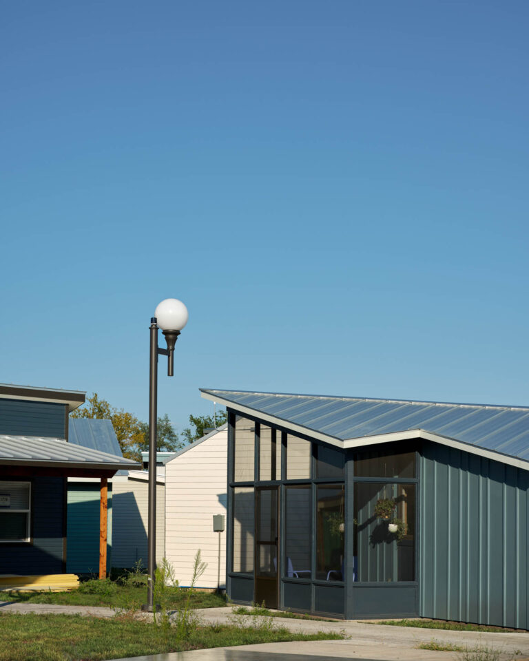 037 Tiny Victories Austin Jobe Corral Architects 03 768x960