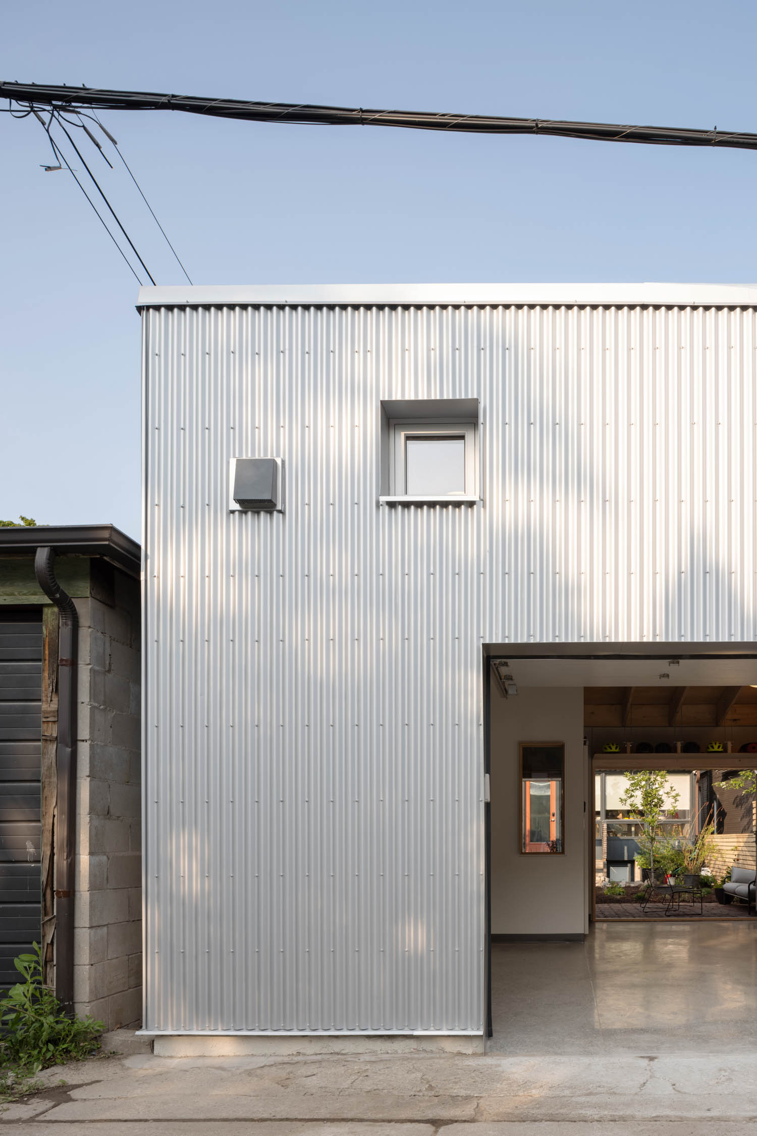 facade detail Toronto Laneway Workshop / Jon Cummings Architecture