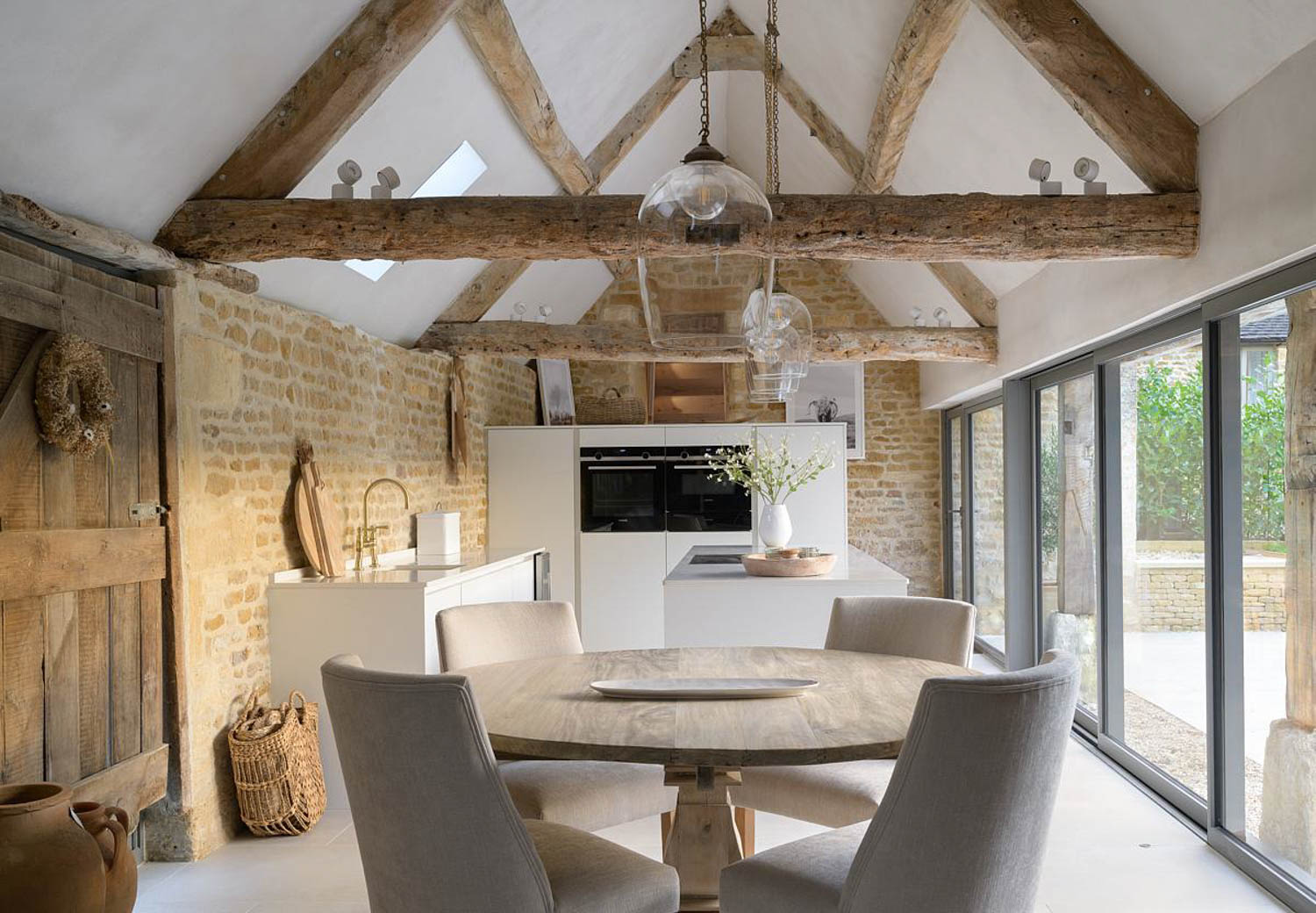 living area Cotswolds Cowshed / Gloucestershire, Gb / Design Storey