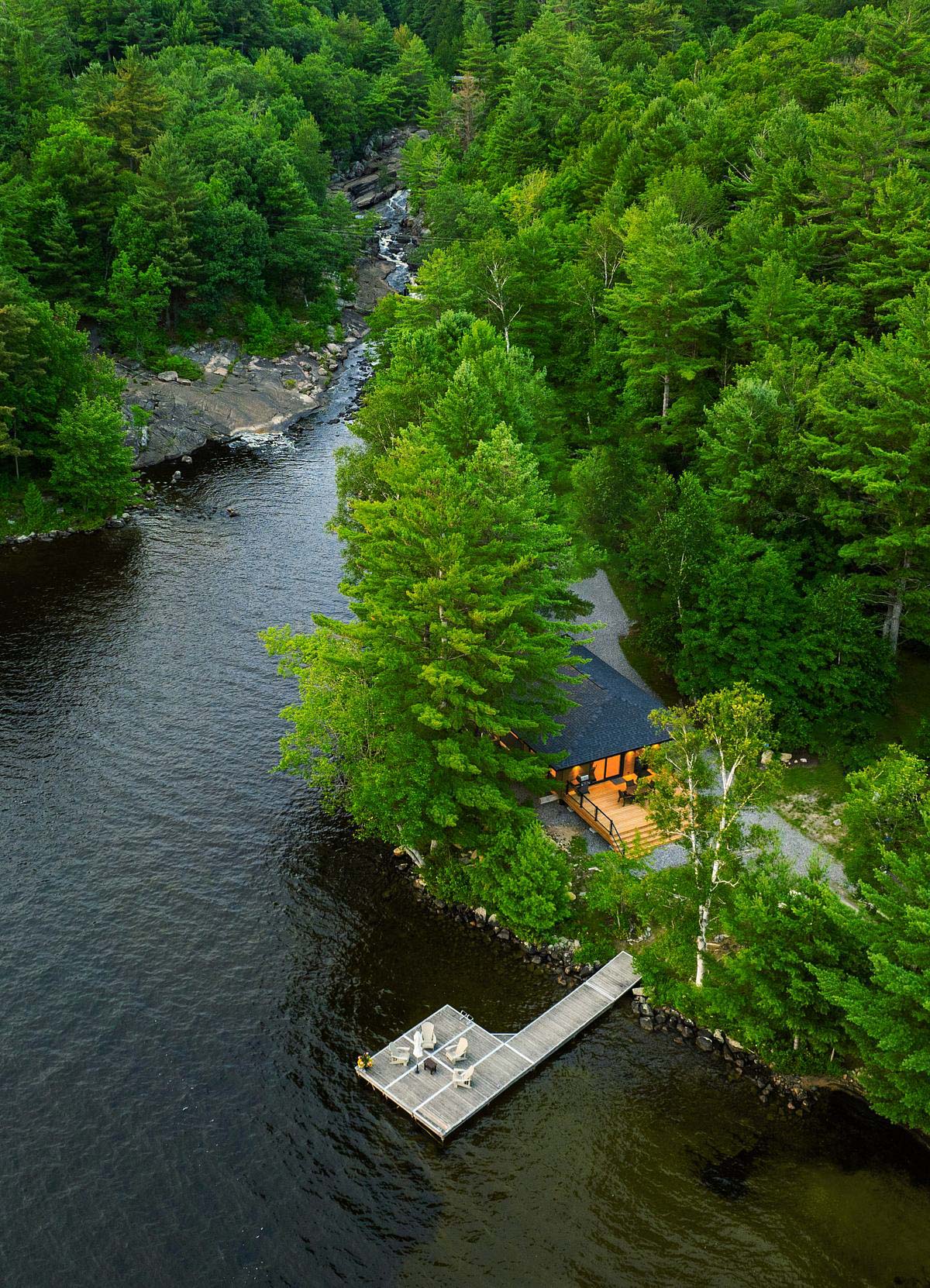 context Lake Rosseau Cabin / Muskoka cottage region / Still Architects