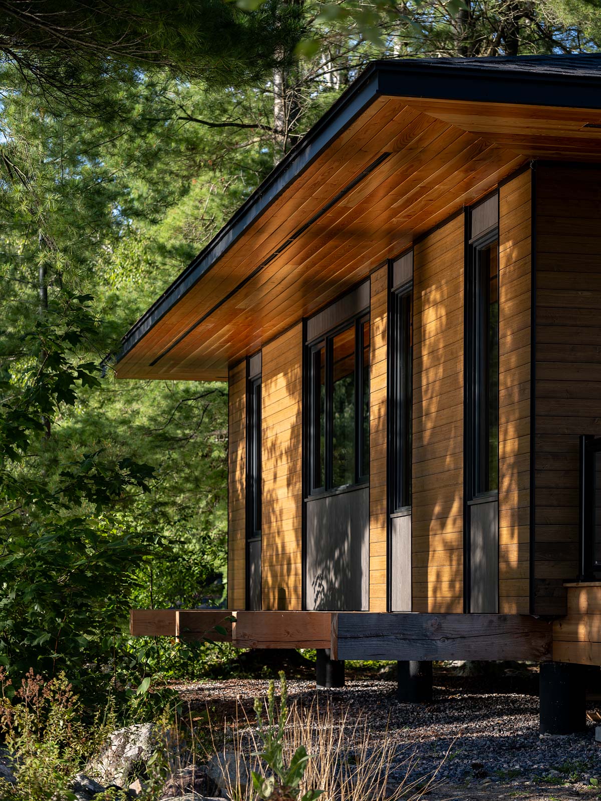 timber soffit Lake Rosseau Cabin / Muskoka cottage region / Still Architects