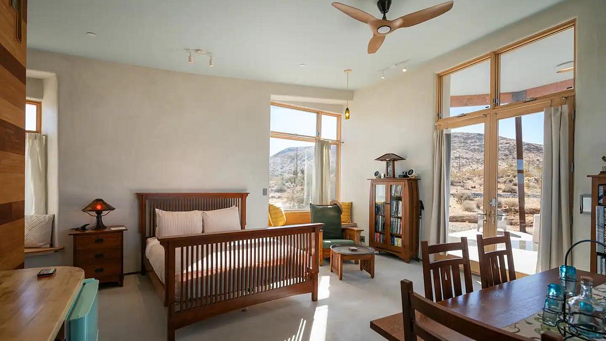 interior Mojave Living Laboratory / Mesa Sky Disk and the Ocotillo Cube / Insight Digital