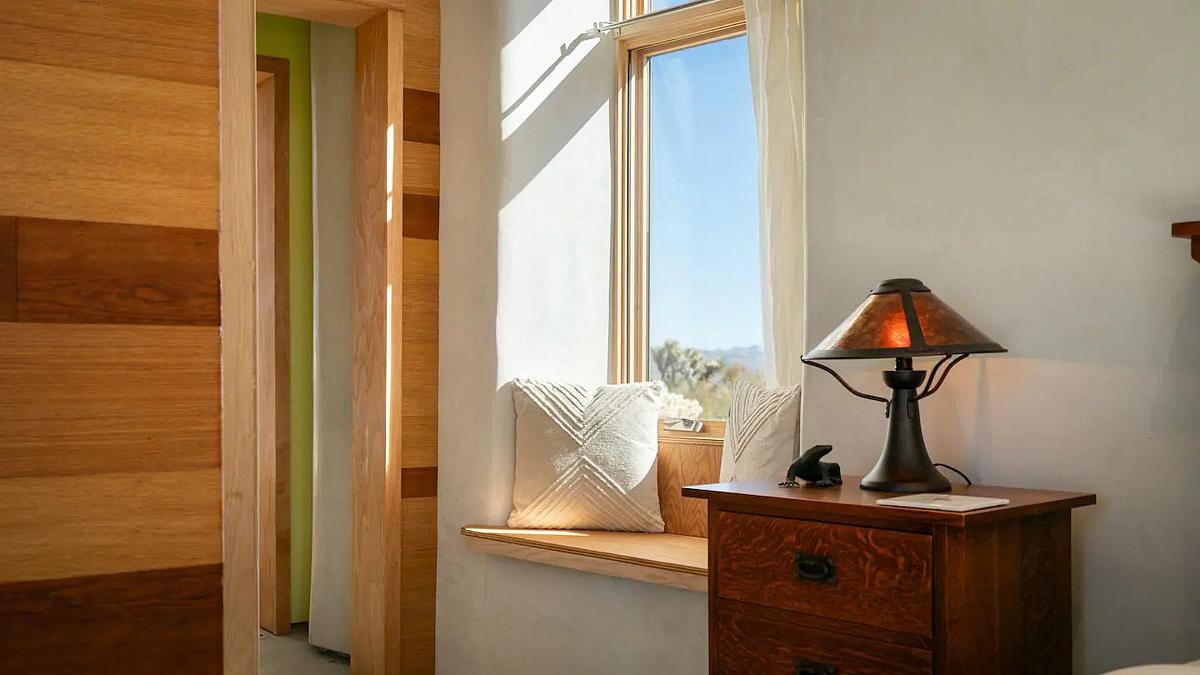 bay window Mojave Living Laboratory / Mesa Sky Disk and the Ocotillo Cube / Insight Digital