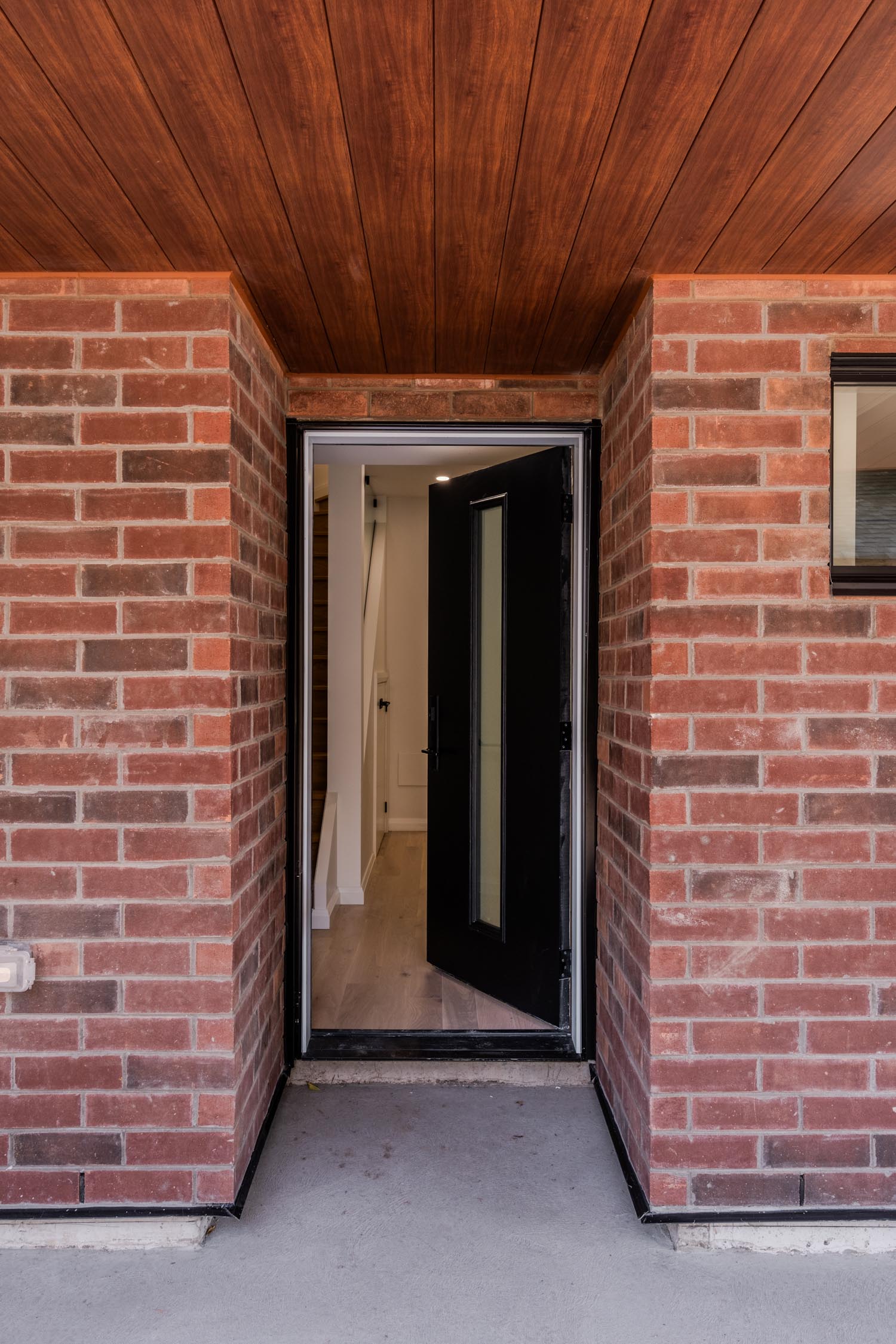 entrance Concord Laneway Suite / Toronto / ZZ Contracting