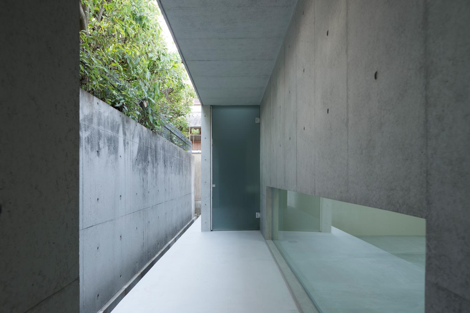 Detached building in Ko-ryo Town, Nara Prefecture / Koyori