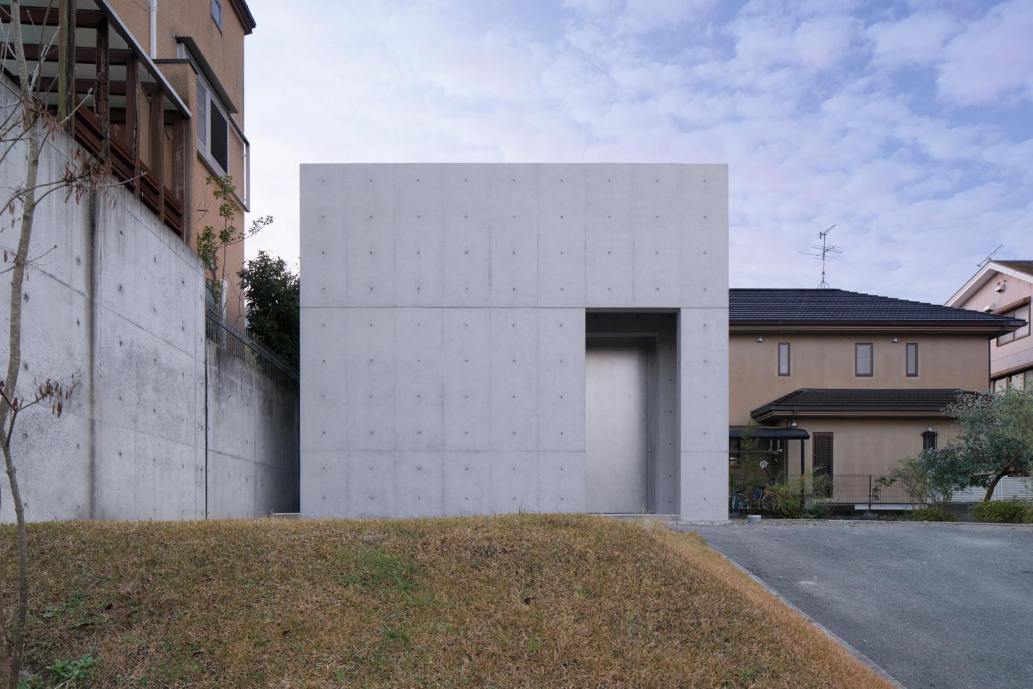 Detached building in Ko-ryo Town, Nara Prefecture / Koyori